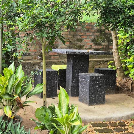 Lazy Bear Best Hostel In Kandy Exterior foto