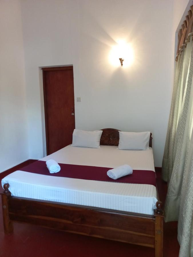Lazy Bear Best Hostel In Kandy Exterior foto